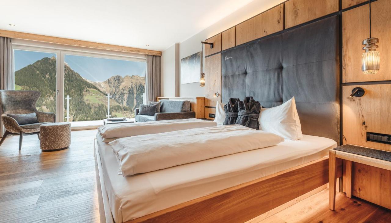 Hotel Panorama Schenna Luaran gambar